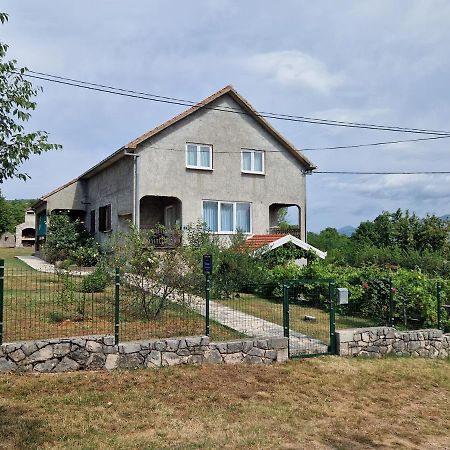 Apartman Lana Kijevo Exterior photo