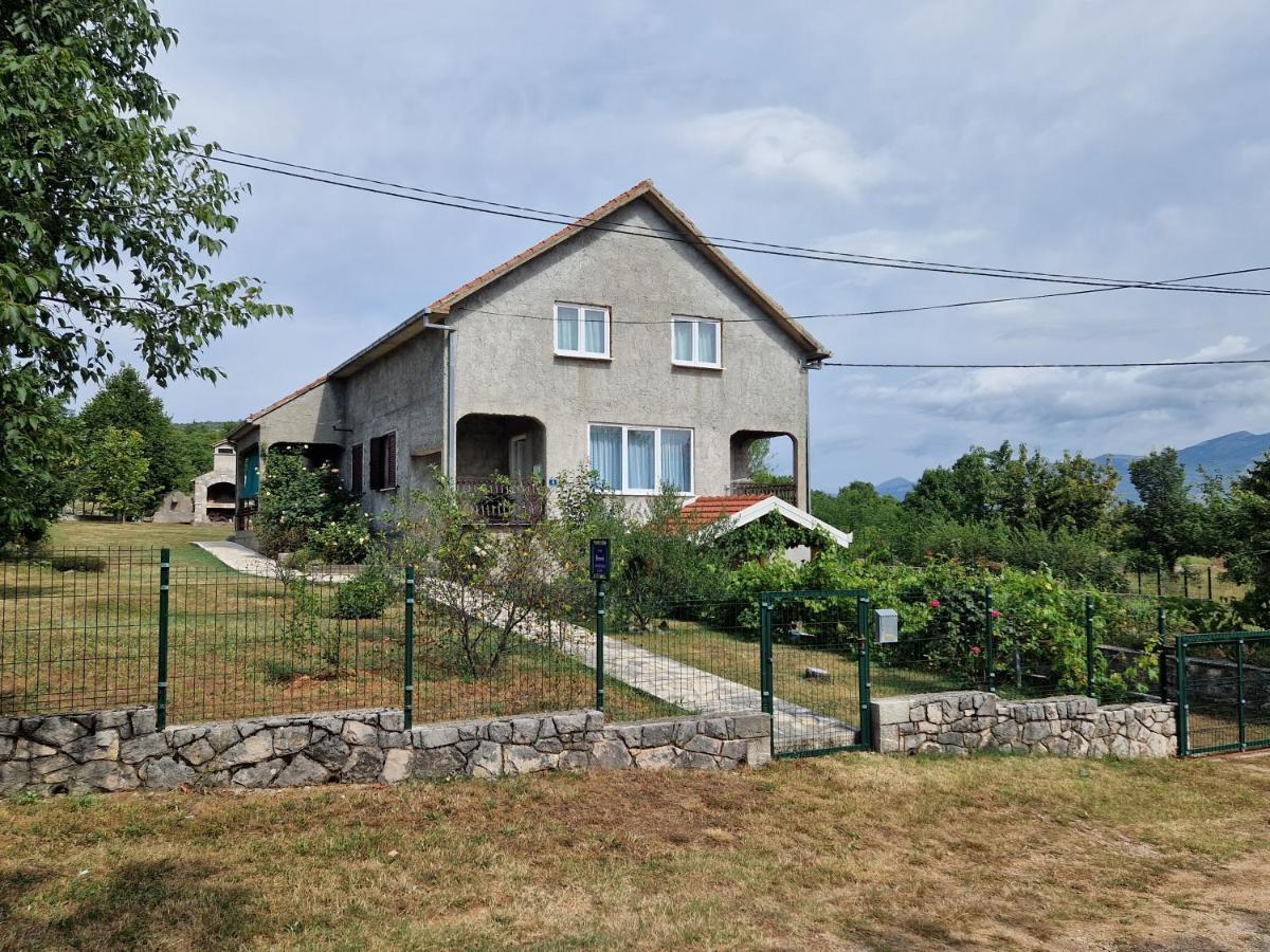 Apartman Lana Kijevo Exterior photo