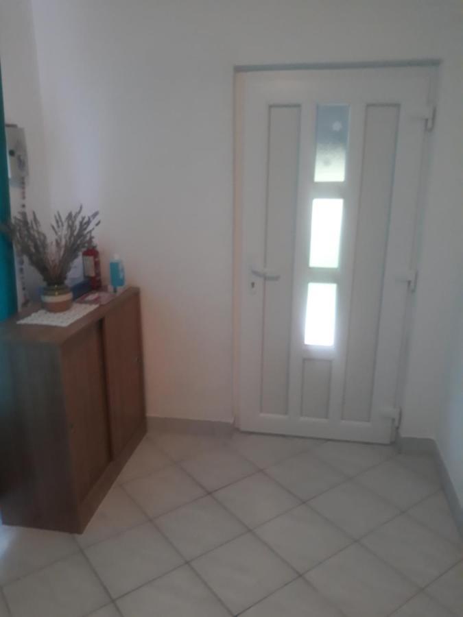 Apartman Lana Kijevo Exterior photo
